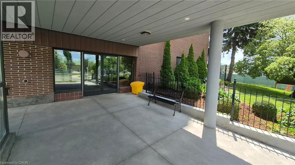 279 CHANDLER Drive Unit# 706