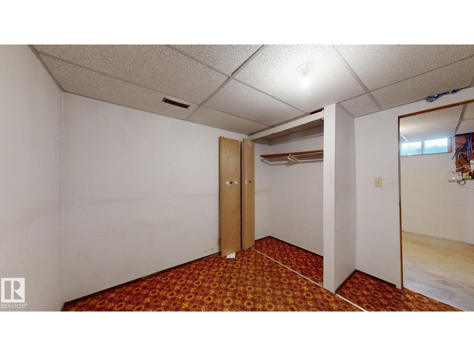 4912 34A AV NW