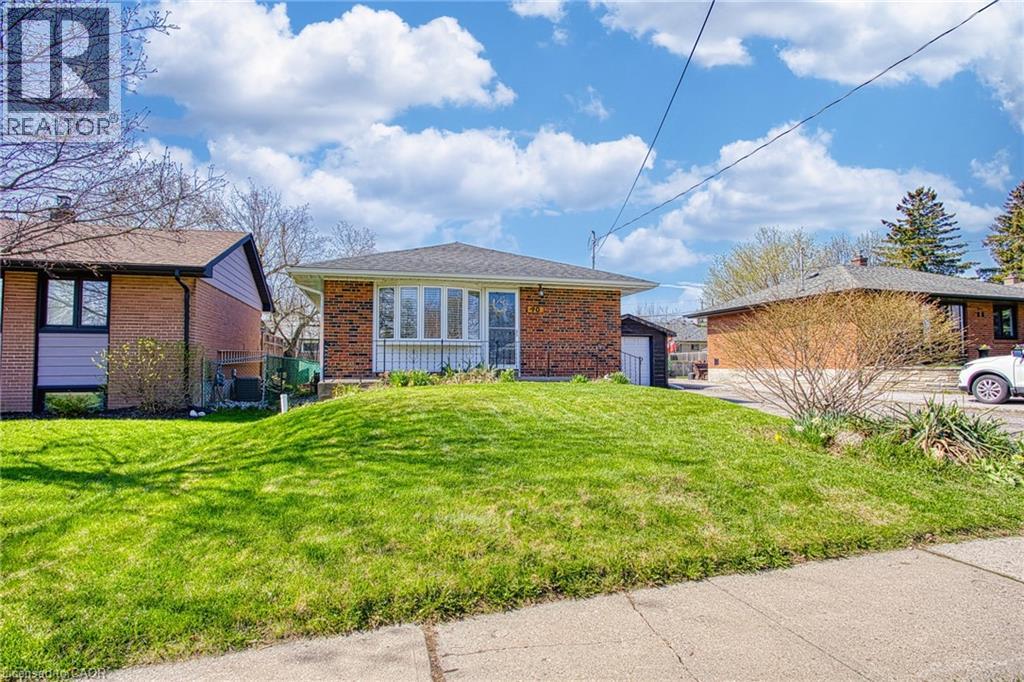 90 PRINCE CHARLES Drive