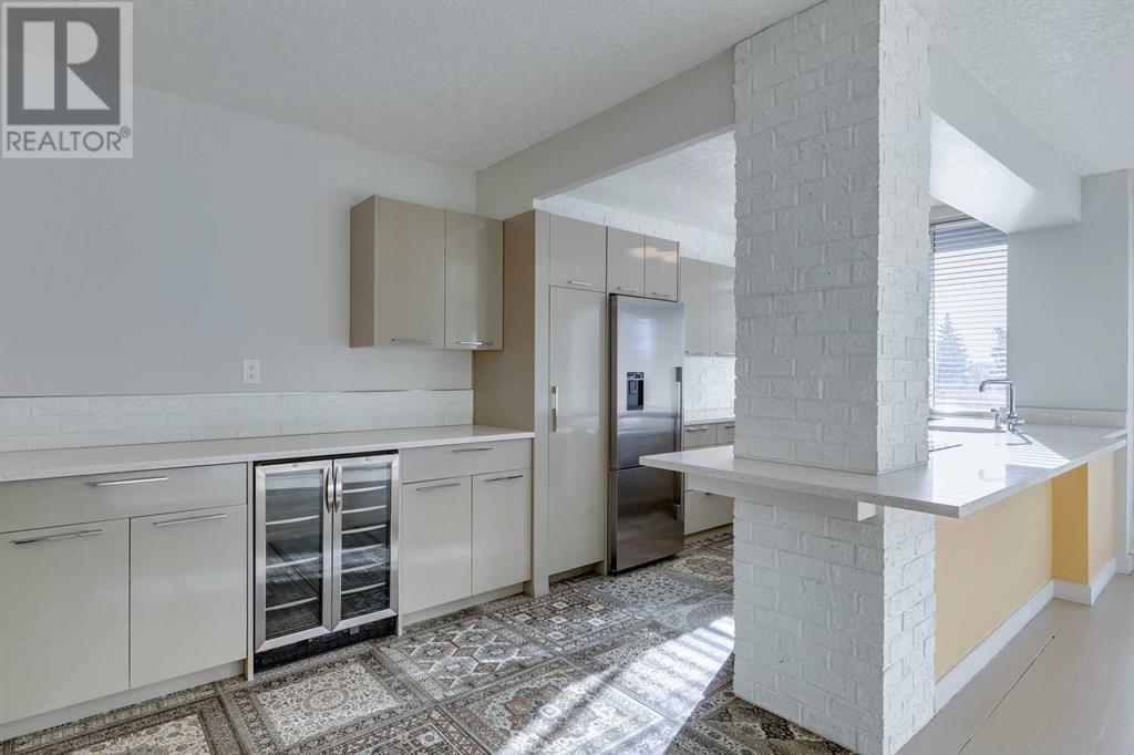 408, 3316 Rideau Place SW