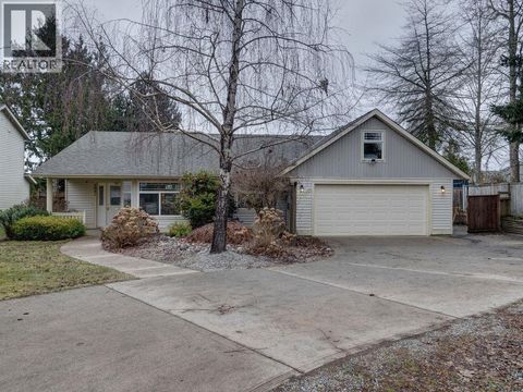 5641 NICKERSON ROAD Sechelt BC V7Z0M6