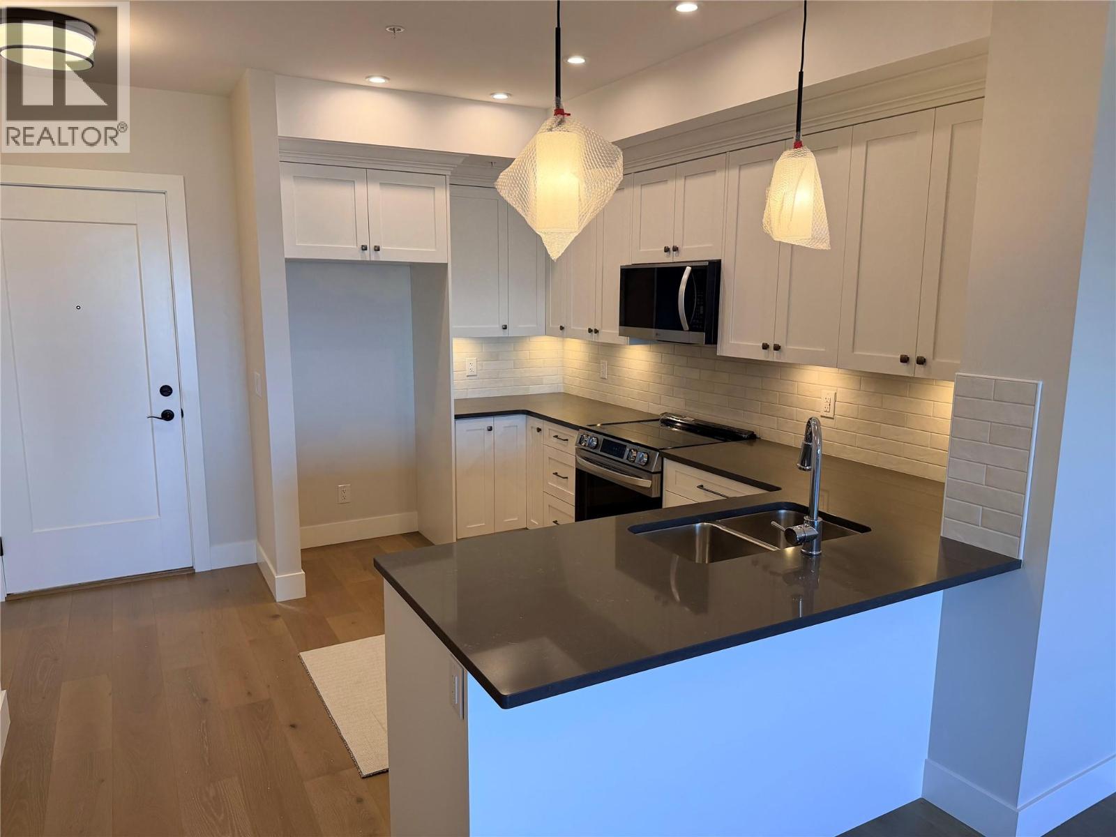 2171 Van Horne Drive Unit# 108