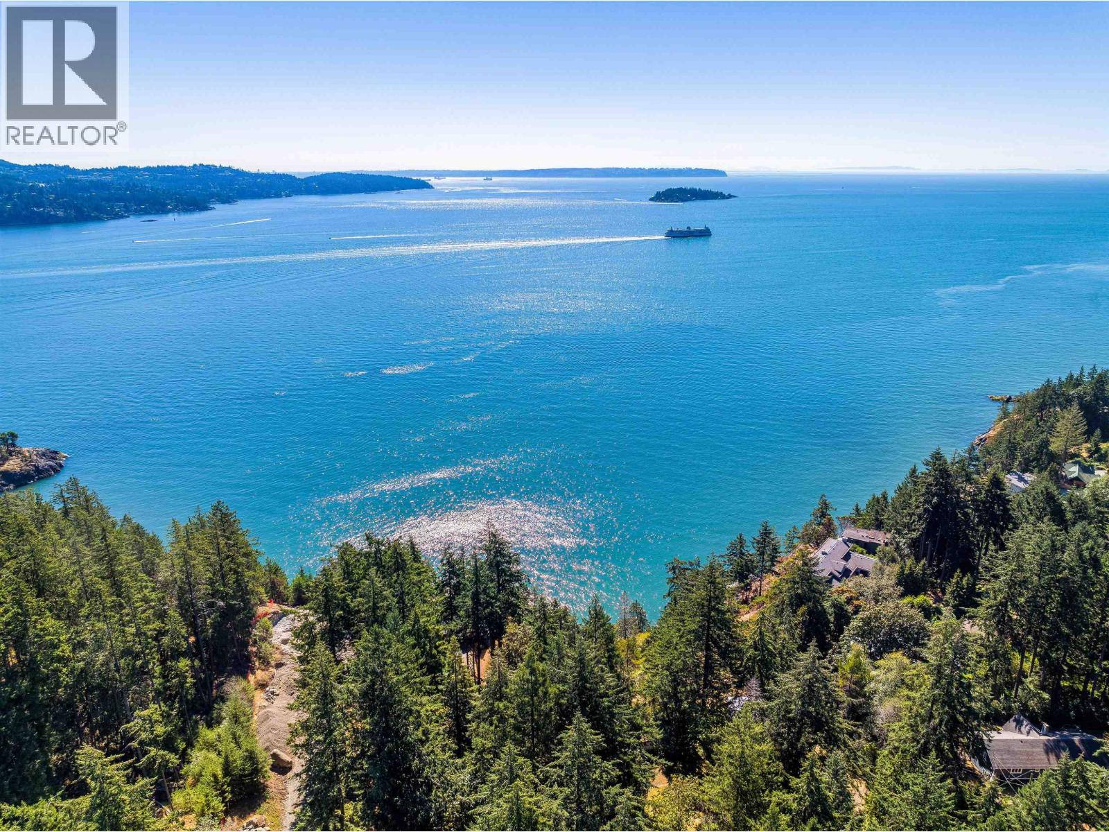 Photo 1 of 20 — 341 ROBINSON ROAD, Bowen Island, BC V0N1G1