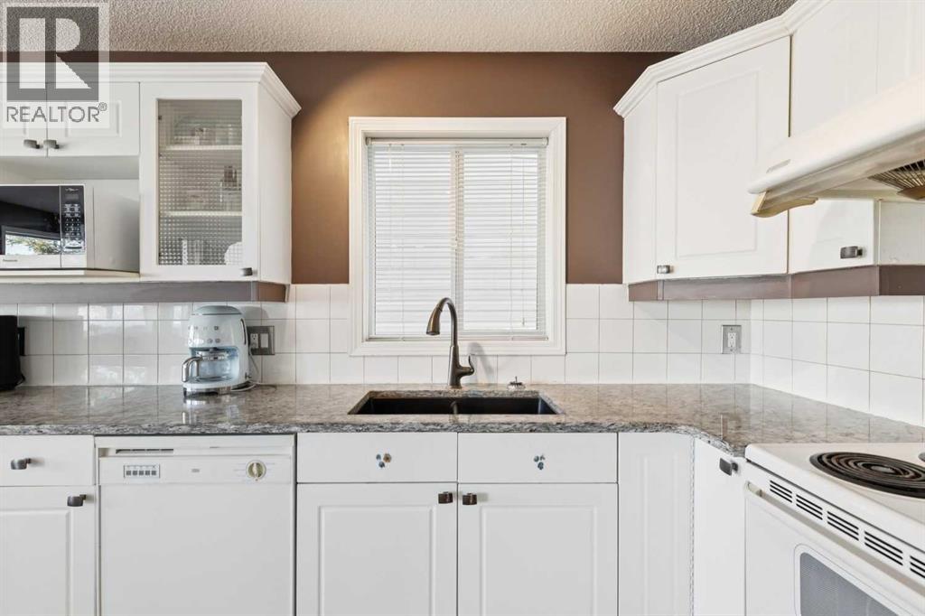 18 Bridlewood Way SW