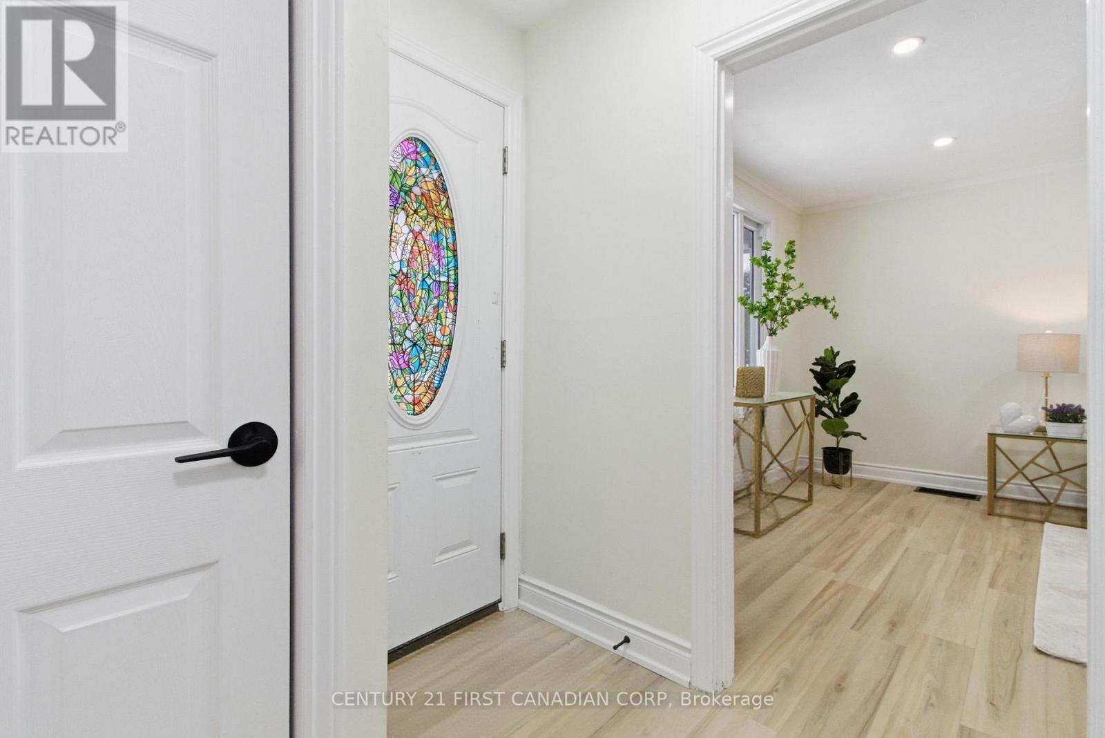 59 CLIFTONVALE AVENUE