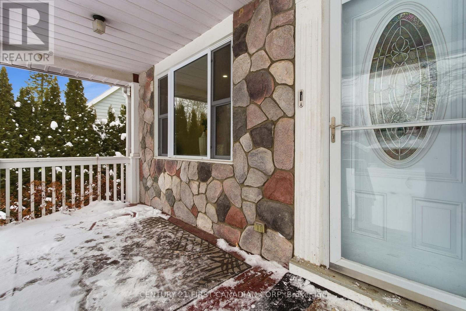 59 CLIFTONVALE AVENUE