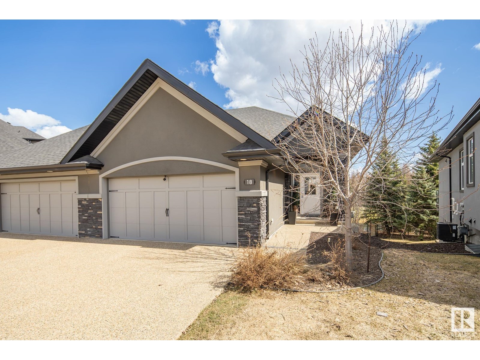 #18 20425 93 AV NW