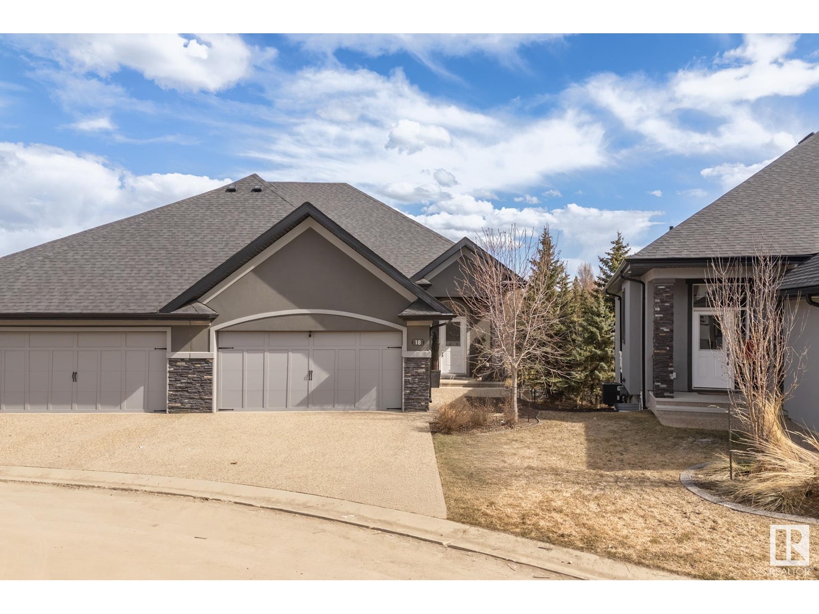 #18 20425 93 AV NW