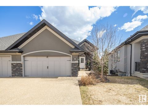 #18 20425 93 AV NW Edmonton AB T5C7C7