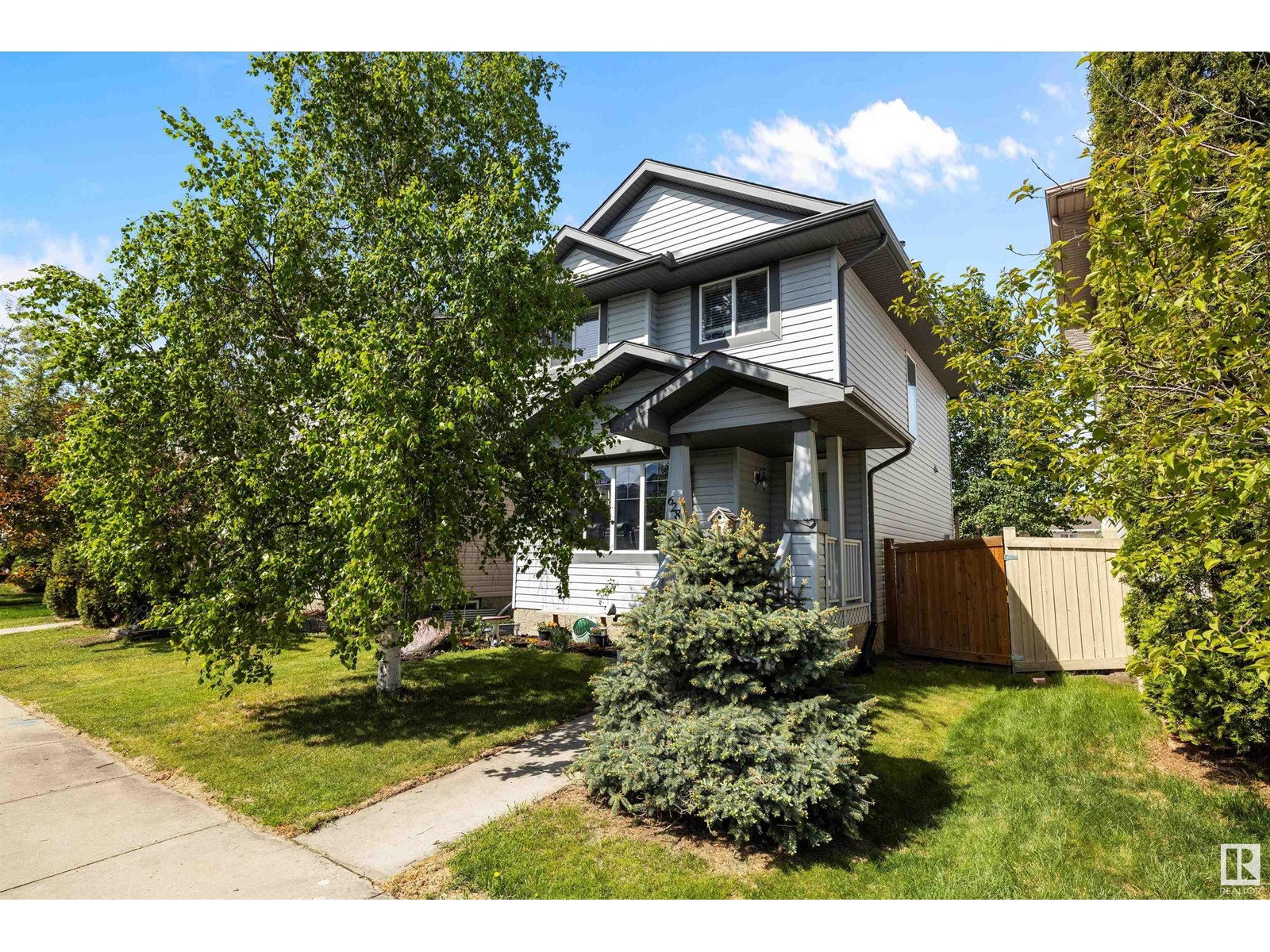 628 88 ST SW