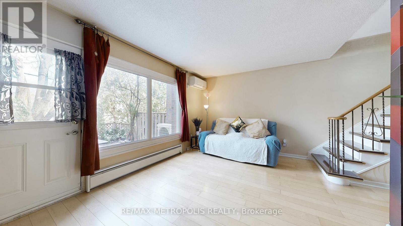 13 - 13 CANDY COURT WAY