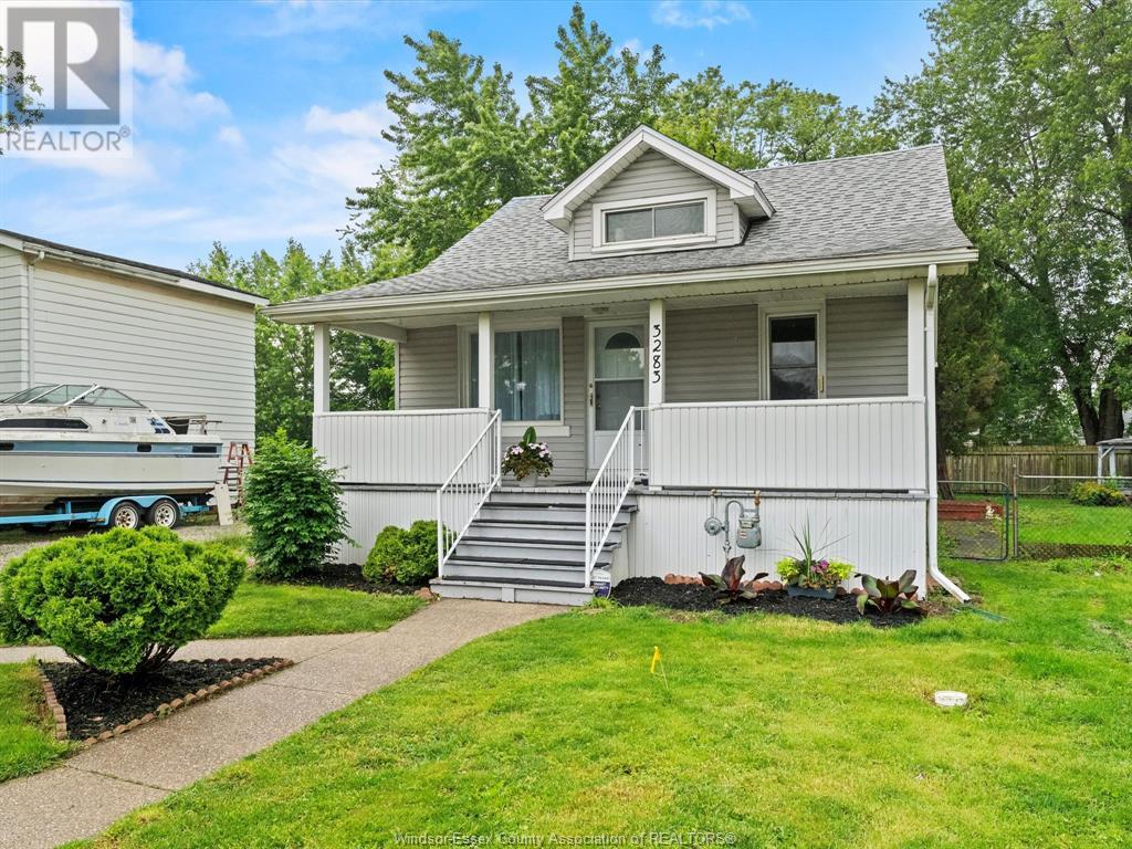 3283 BYNG ROAD
