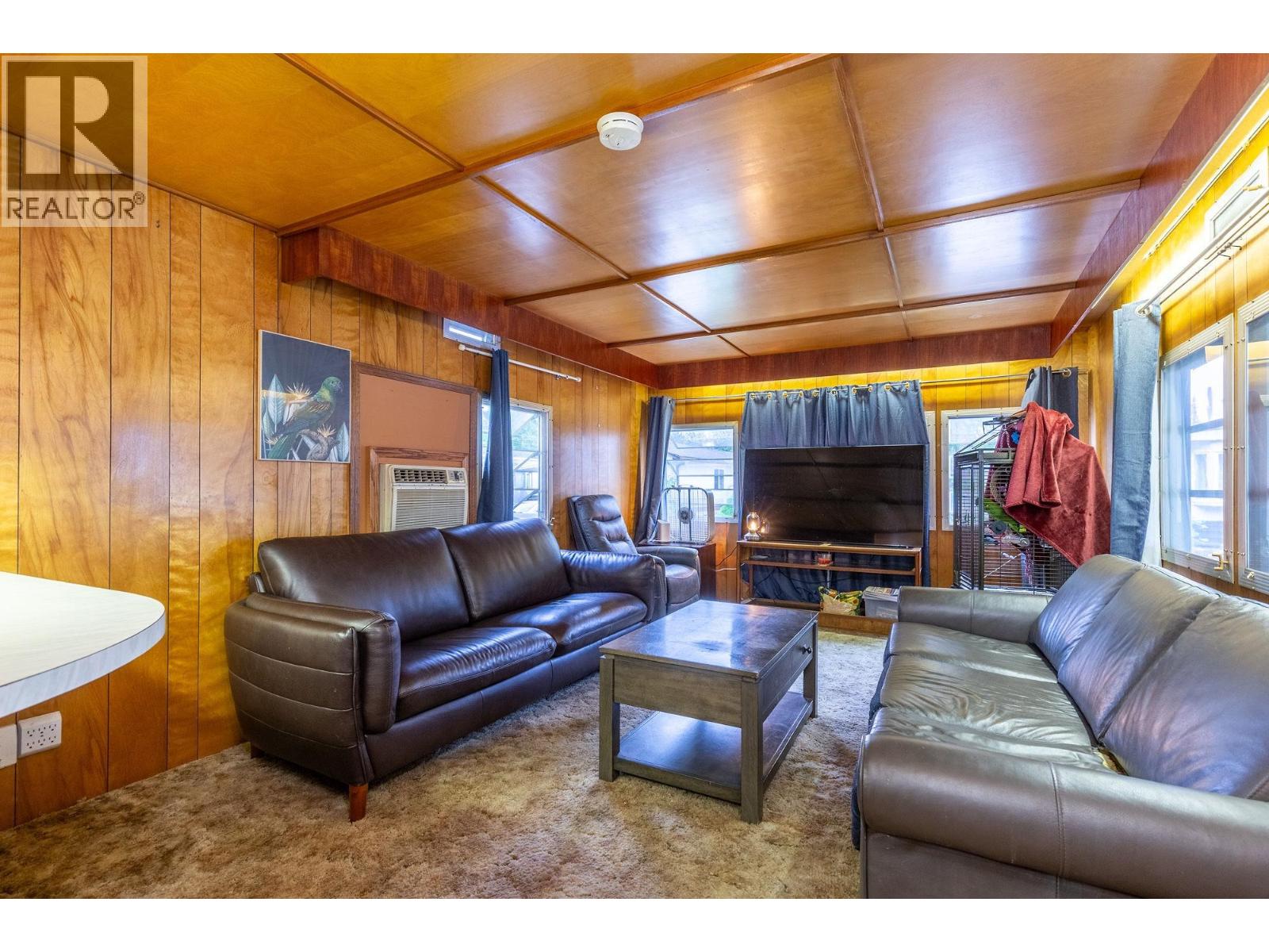 55 21163 LOUGHEED HIGHWAY