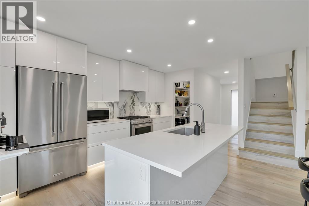 15 Churchill Park ROAD