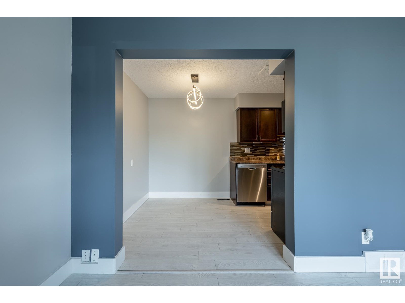#10 14110 80 St NW NW