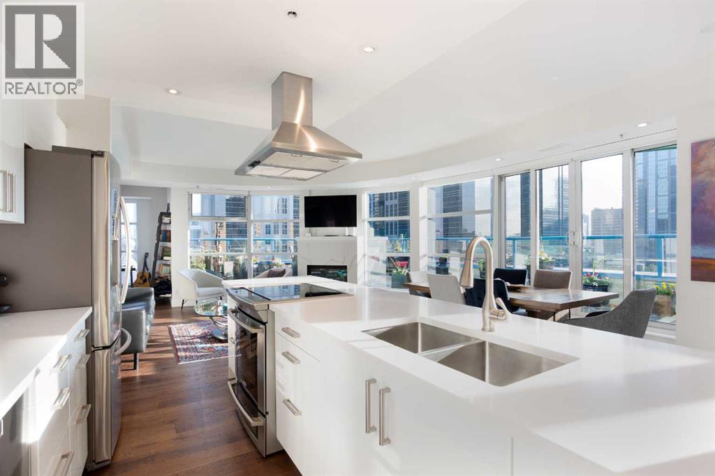 1005, 205 Riverfront Avenue SW