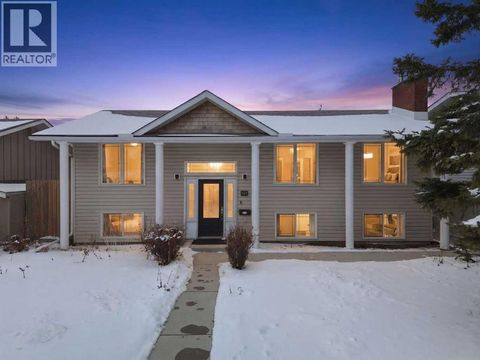 1015 Maplecroft Road SE Calgary AB T2J1W9