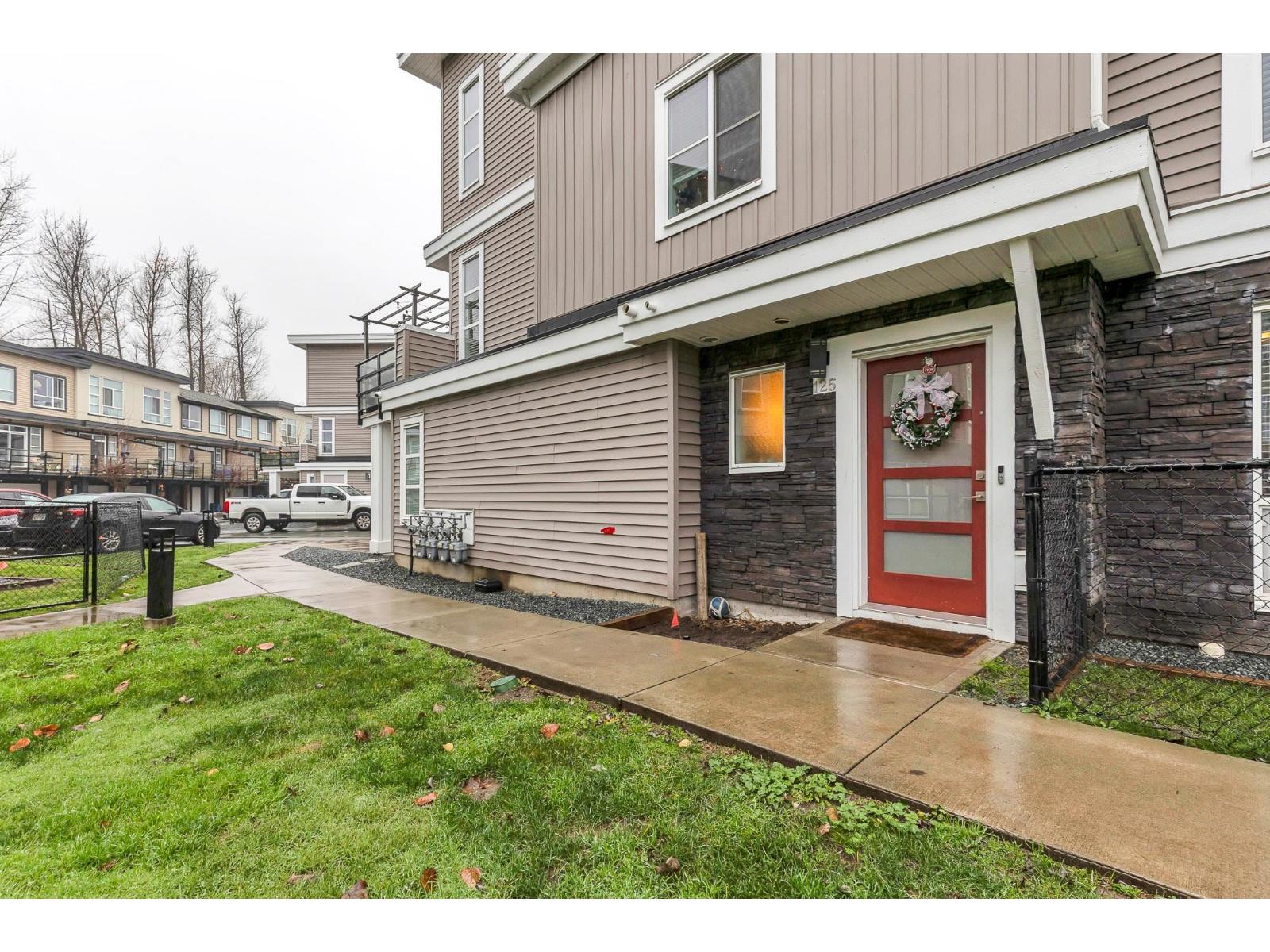125 8413 MIDTOWN WAY|Chilliwack Proper South