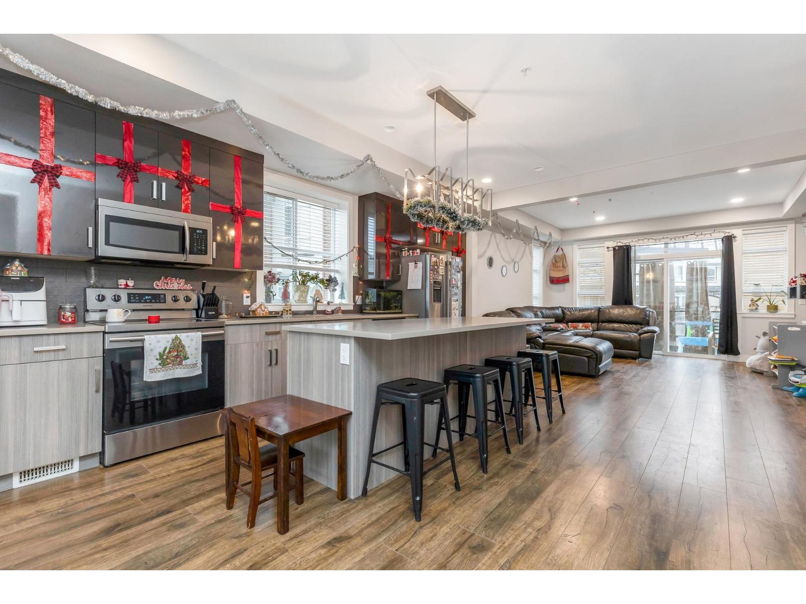 125 8413 MIDTOWN WAY|Chilliwack Proper South