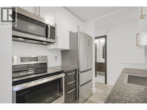 302 170 E 3RD STREET North Vancouver BC V7L1E6