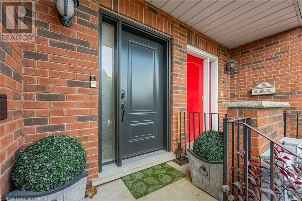 64 FAIRGREEN Close