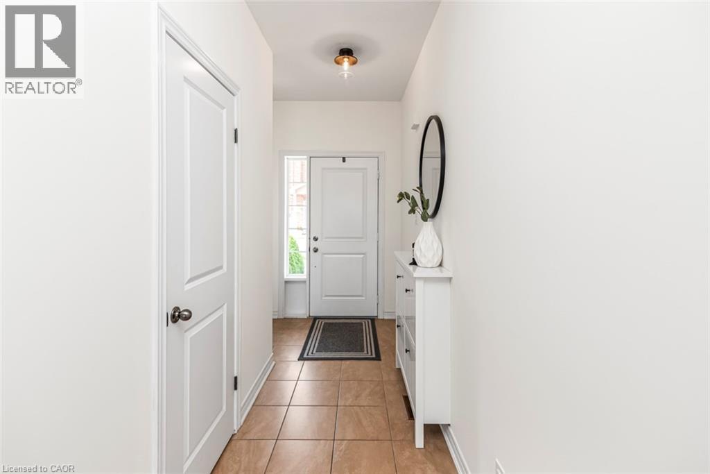 45 SEABREEZE Crescent Unit# 22