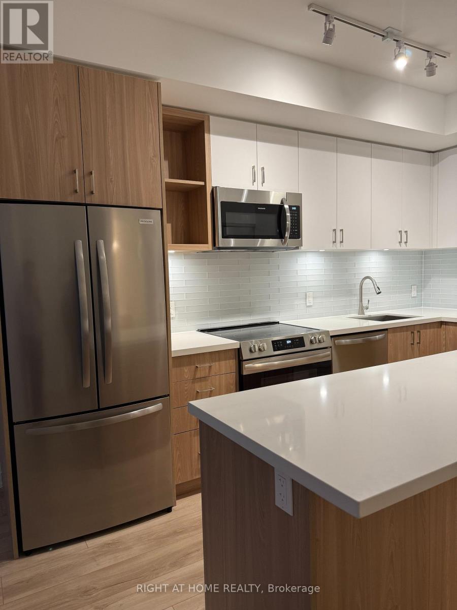 242 - 333 SUNSEEKER AVENUE