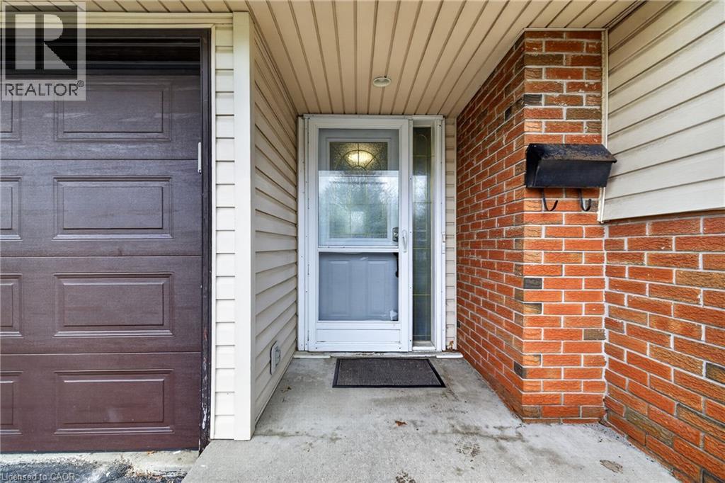 9 SANDERSON Drive