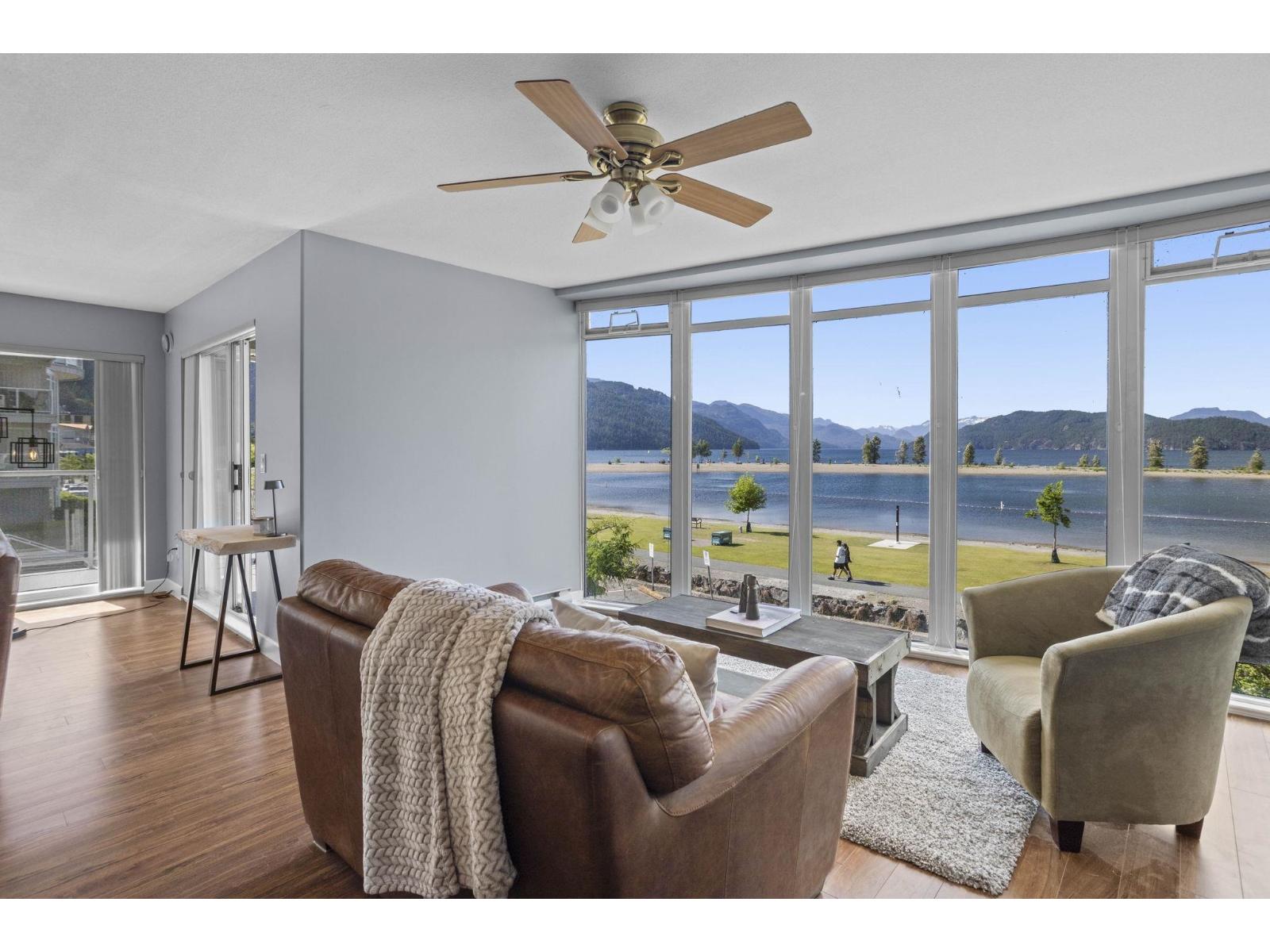 215 328 ESPLANADE AVENUE|Harrison Hot Springs