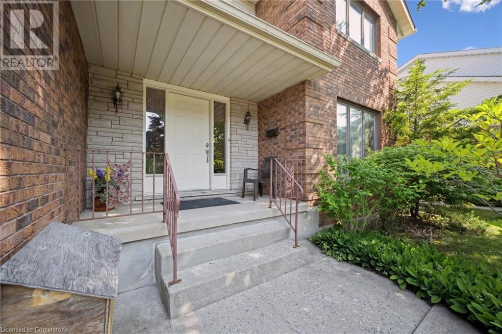 576 ROYAL BEECH Drive