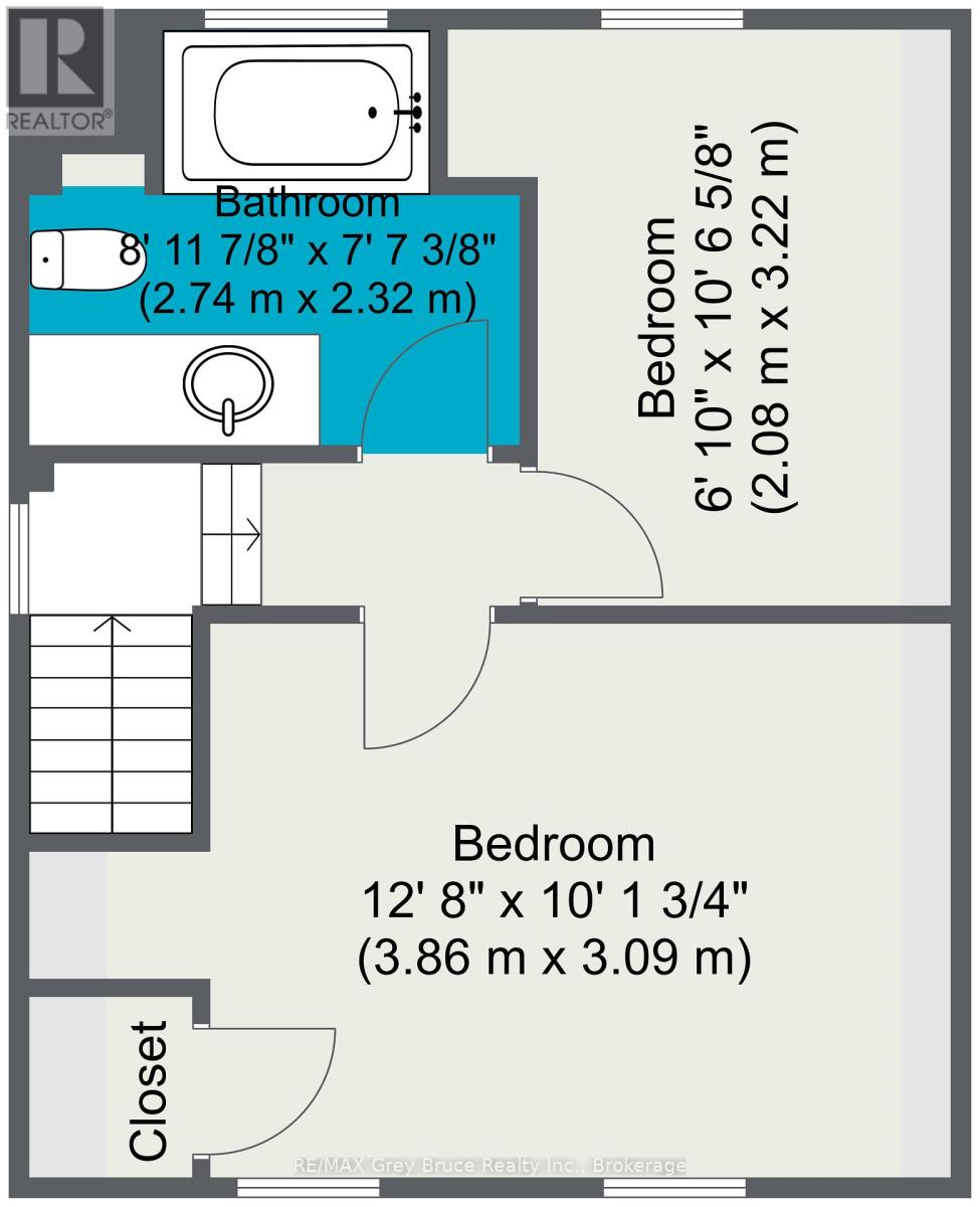 561 17TH STREET W