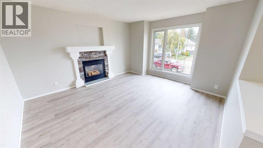 50 Chilcotin Crescent W