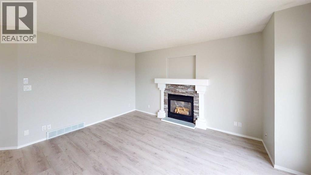 50 Chilcotin Crescent W