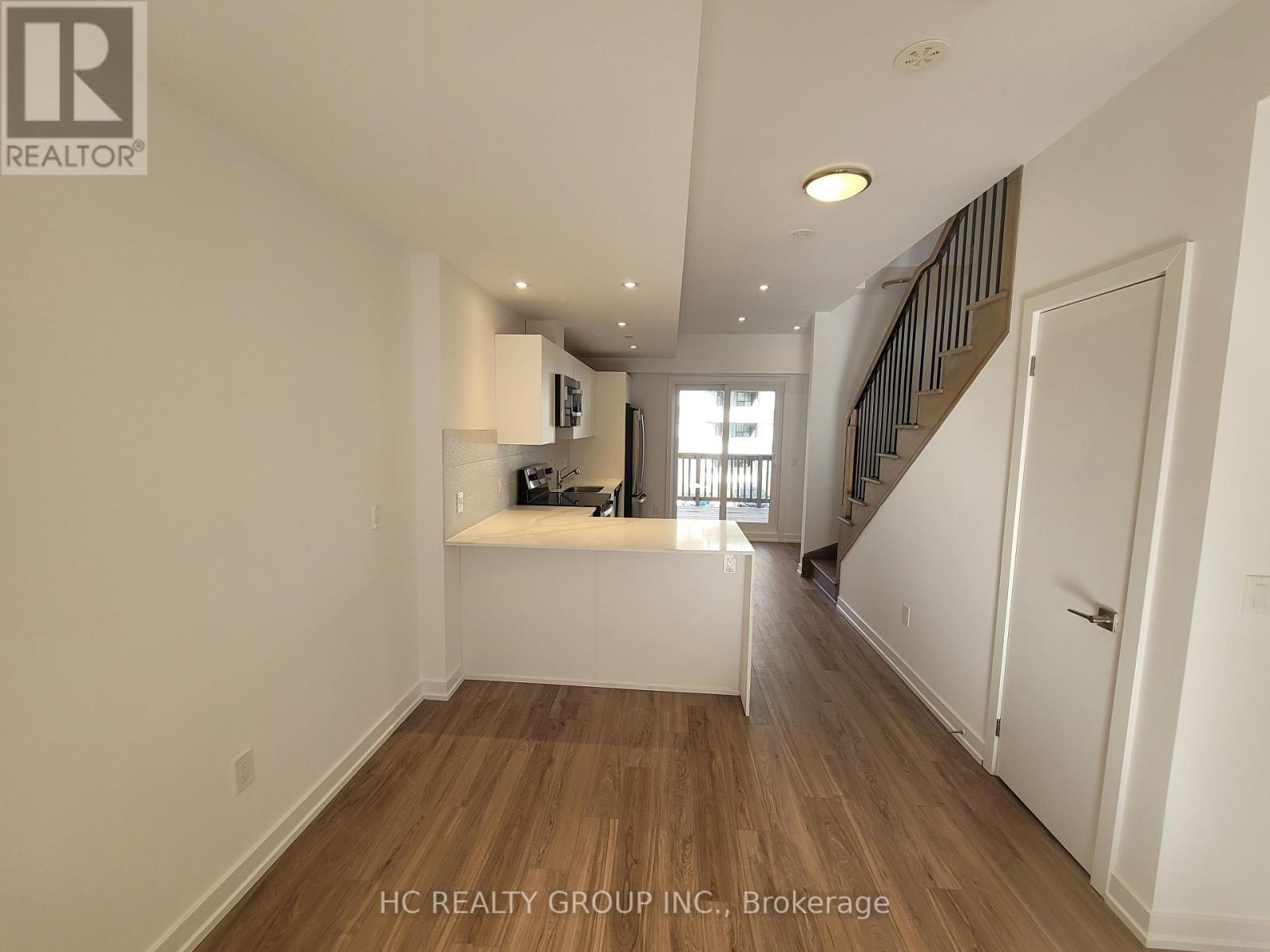 11 CALAMINT LANE