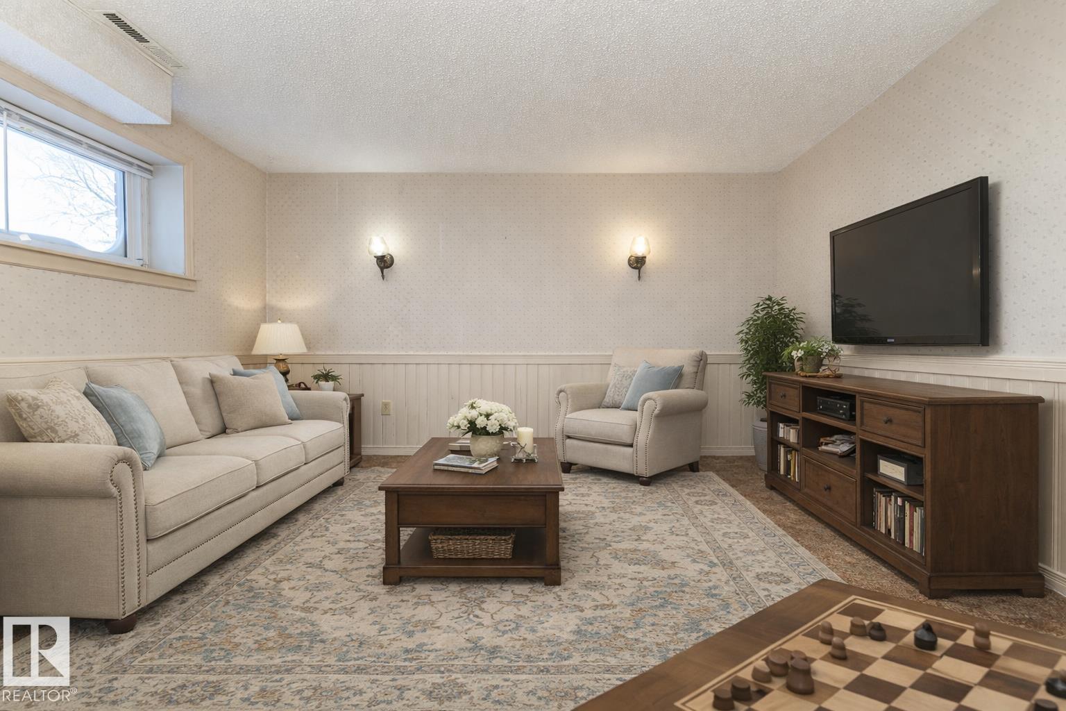 #154 16725 106 ST NW