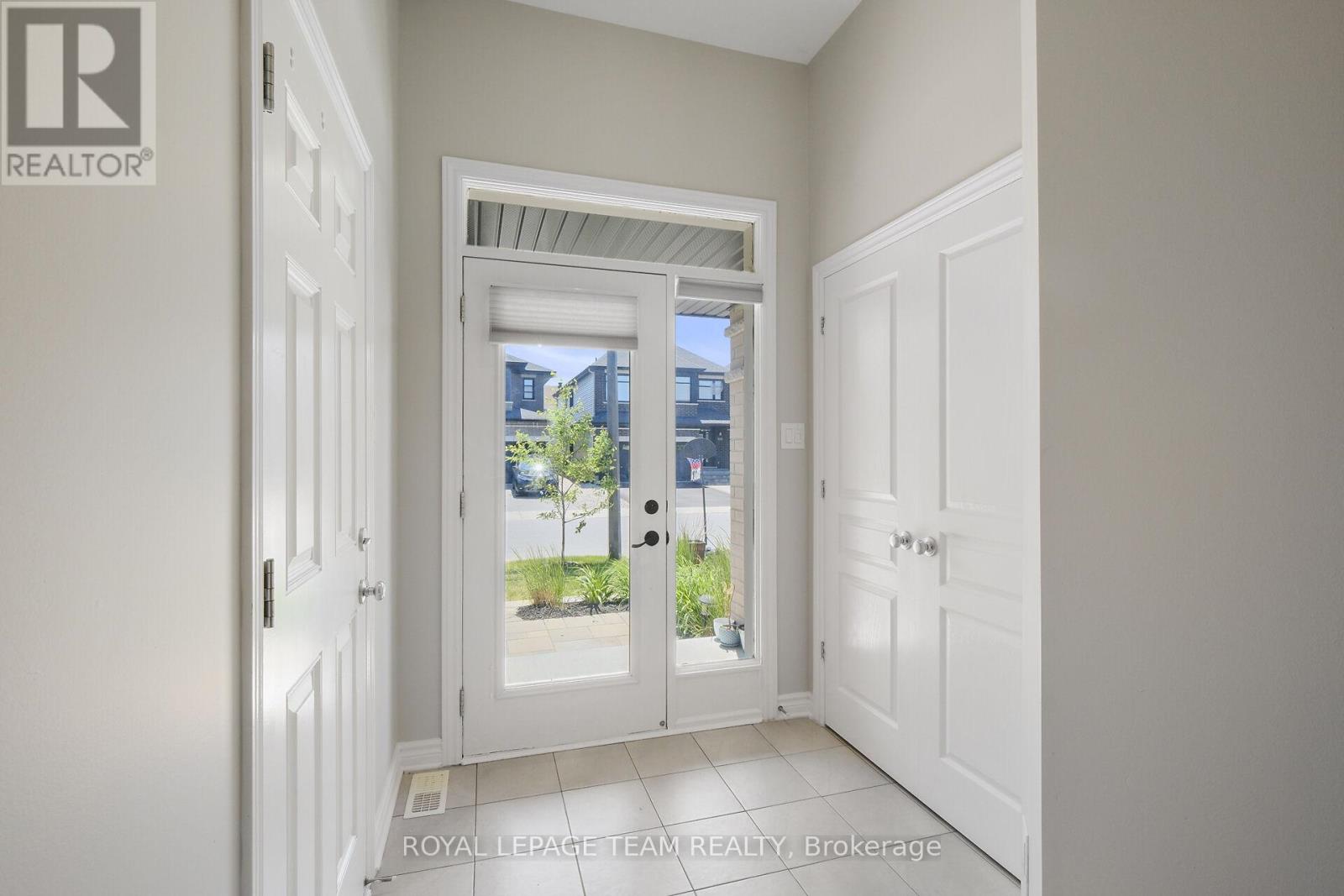 273 SHINLEAF CRESCENT