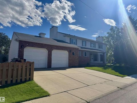 240 WAYGOOD RD NW Edmonton AB T5T5M3