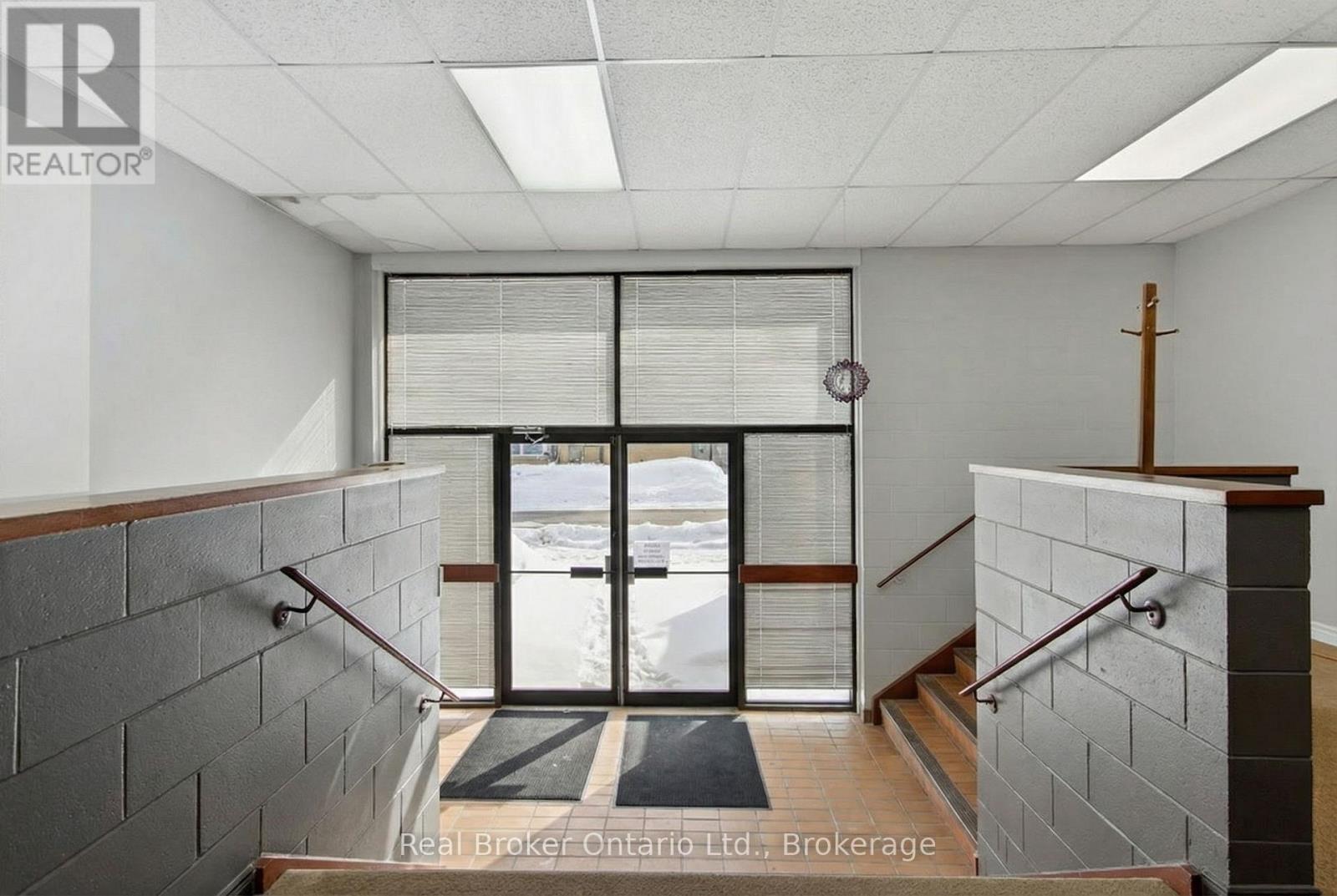 211 BIRMINGHAM STREET W