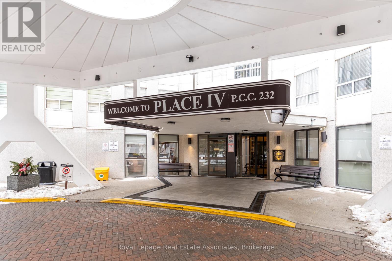 1006 - 3650 KANEFF CRESCENT