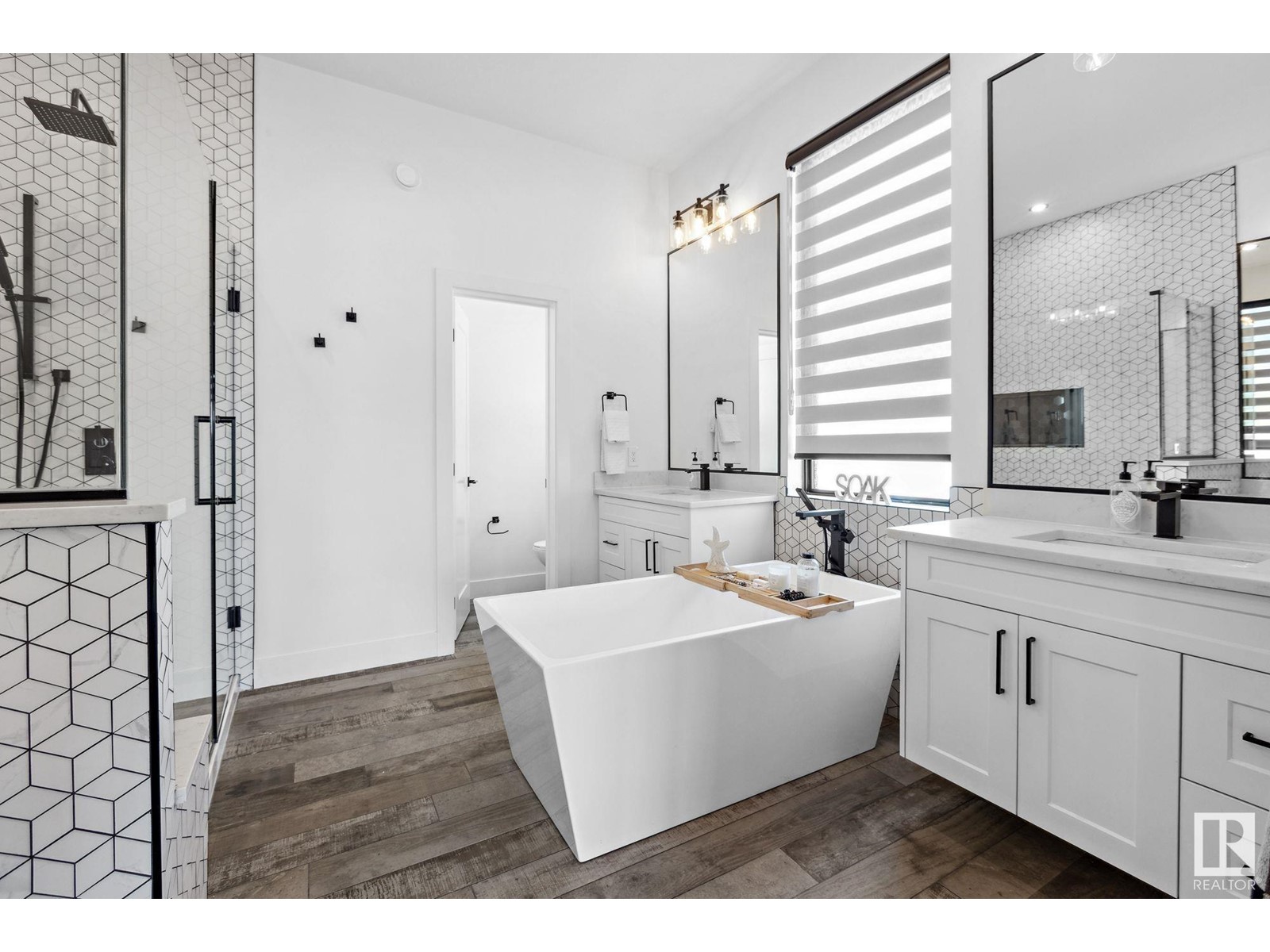 31 ADELAIDE CT