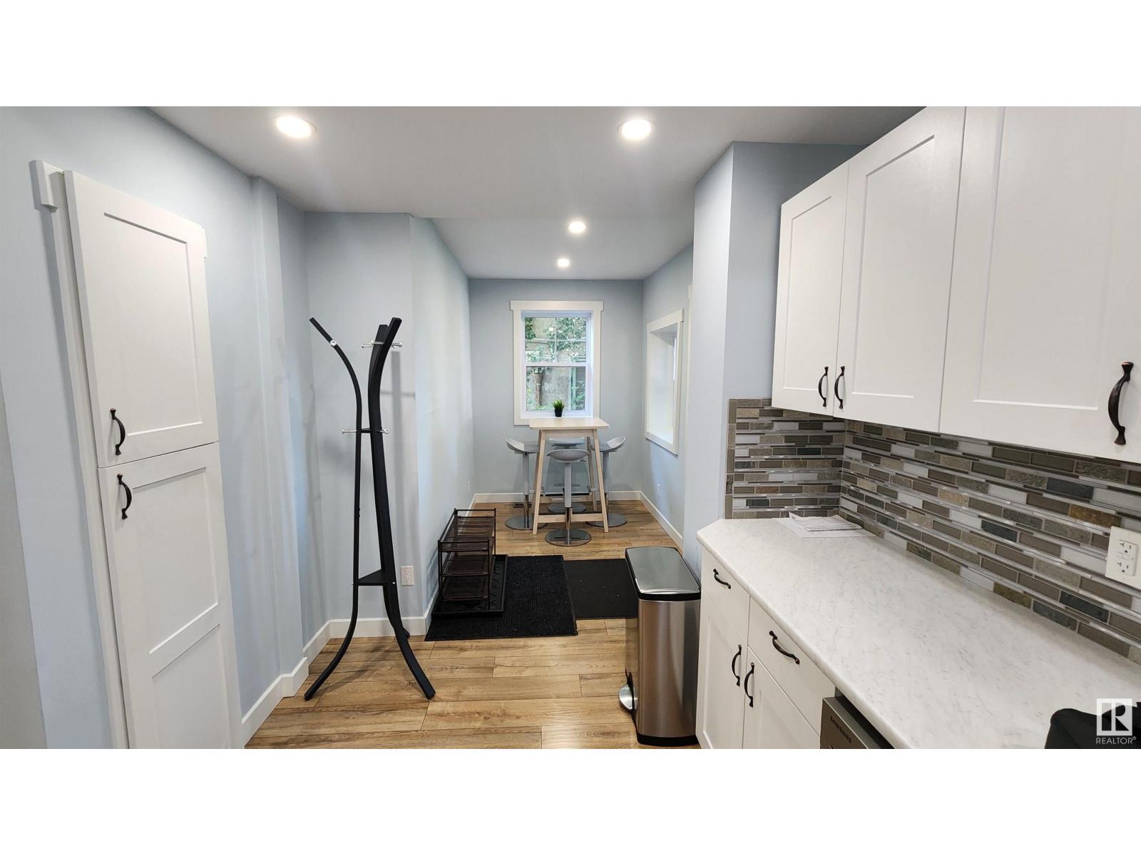 8612 104 ST NW
