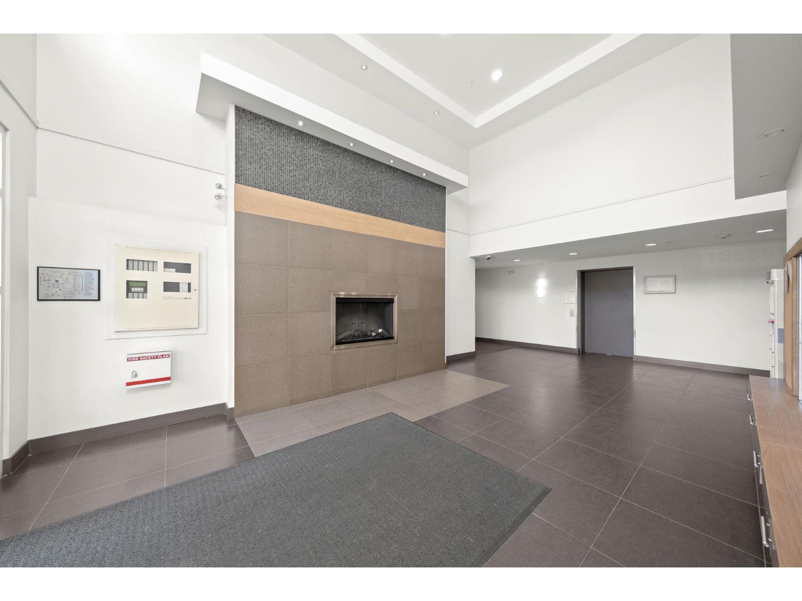 318 13555 GATEWAY DRIVE