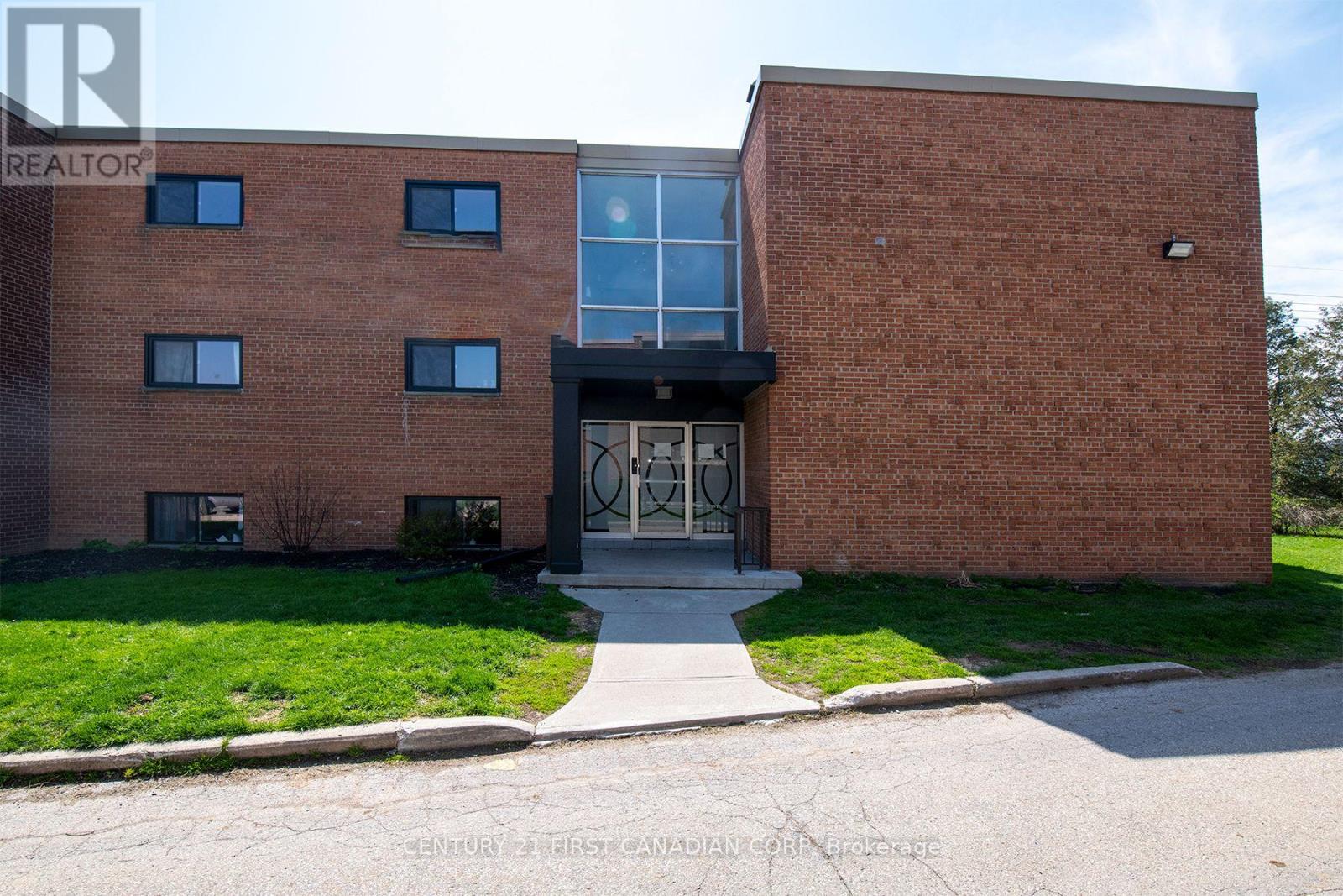 1005 NOTRE DAME DRIVE
