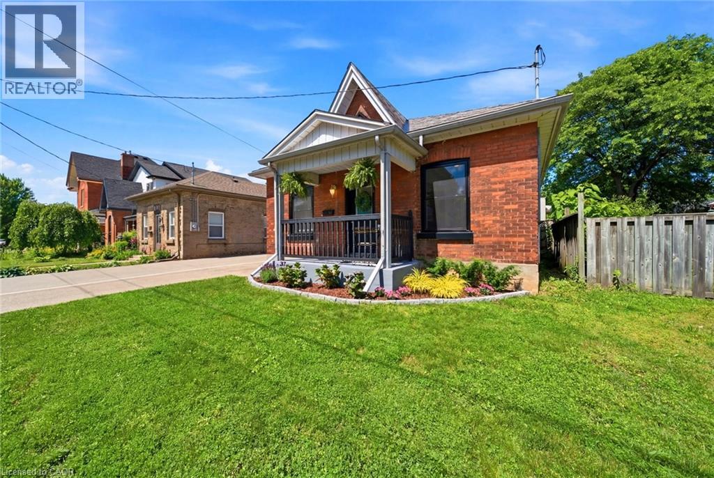 112 SYDENHAM Street