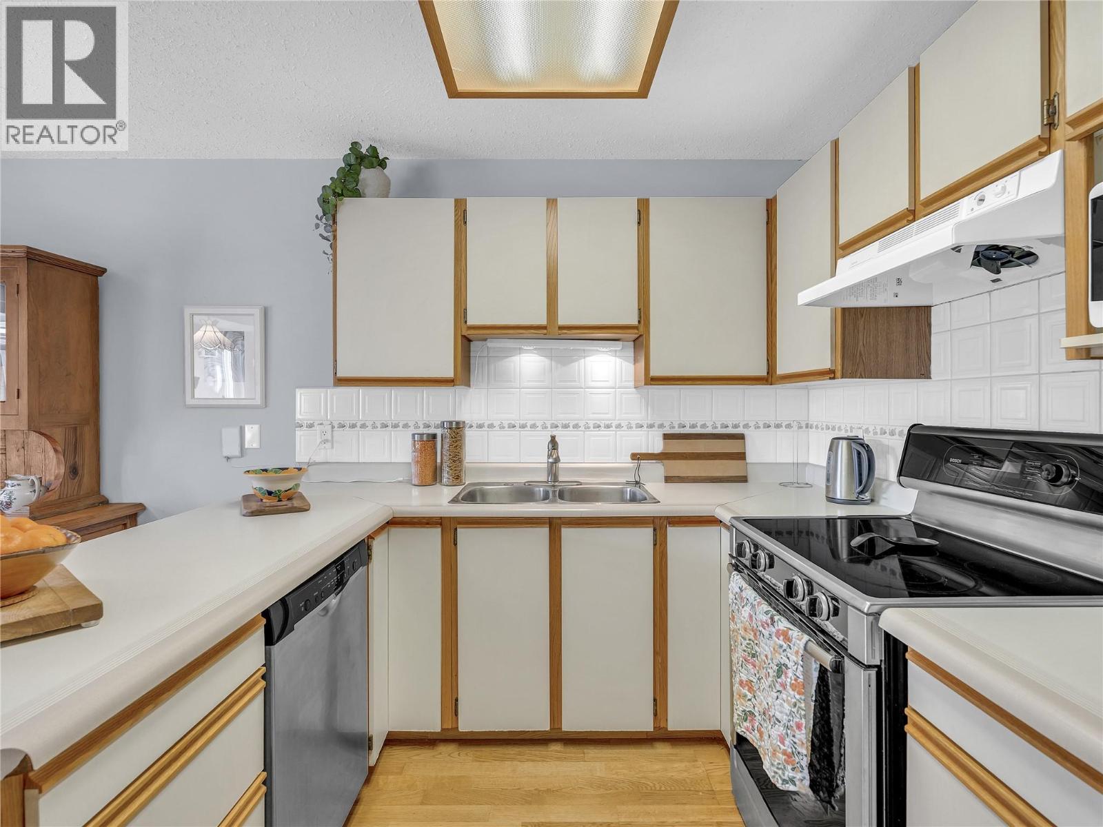 13620 VICTORIA Road Unit# 19
