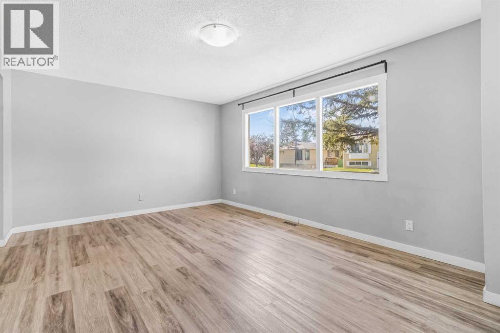 183 Penbrooke Close SE