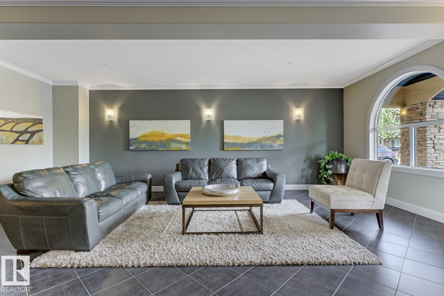 #111 14604 125 ST NW