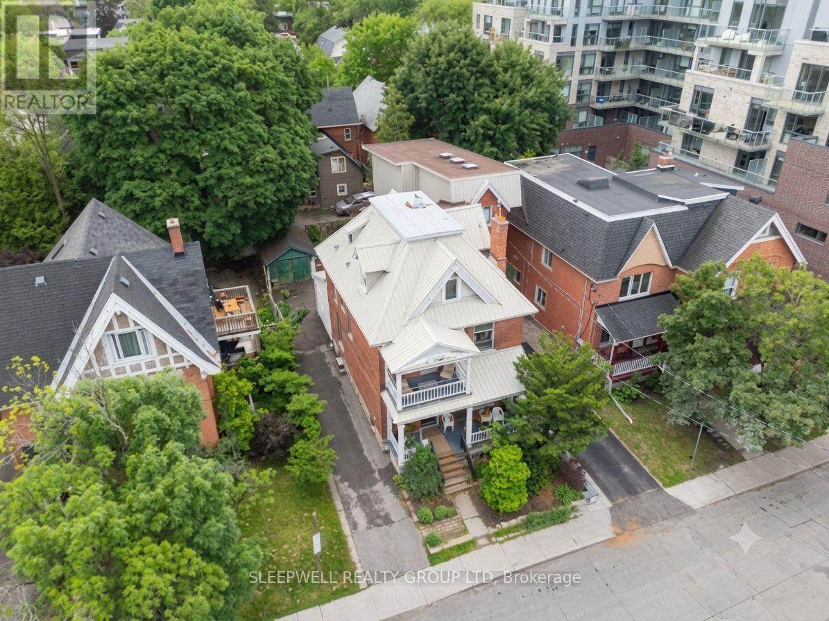 86 FOURTH AVENUE