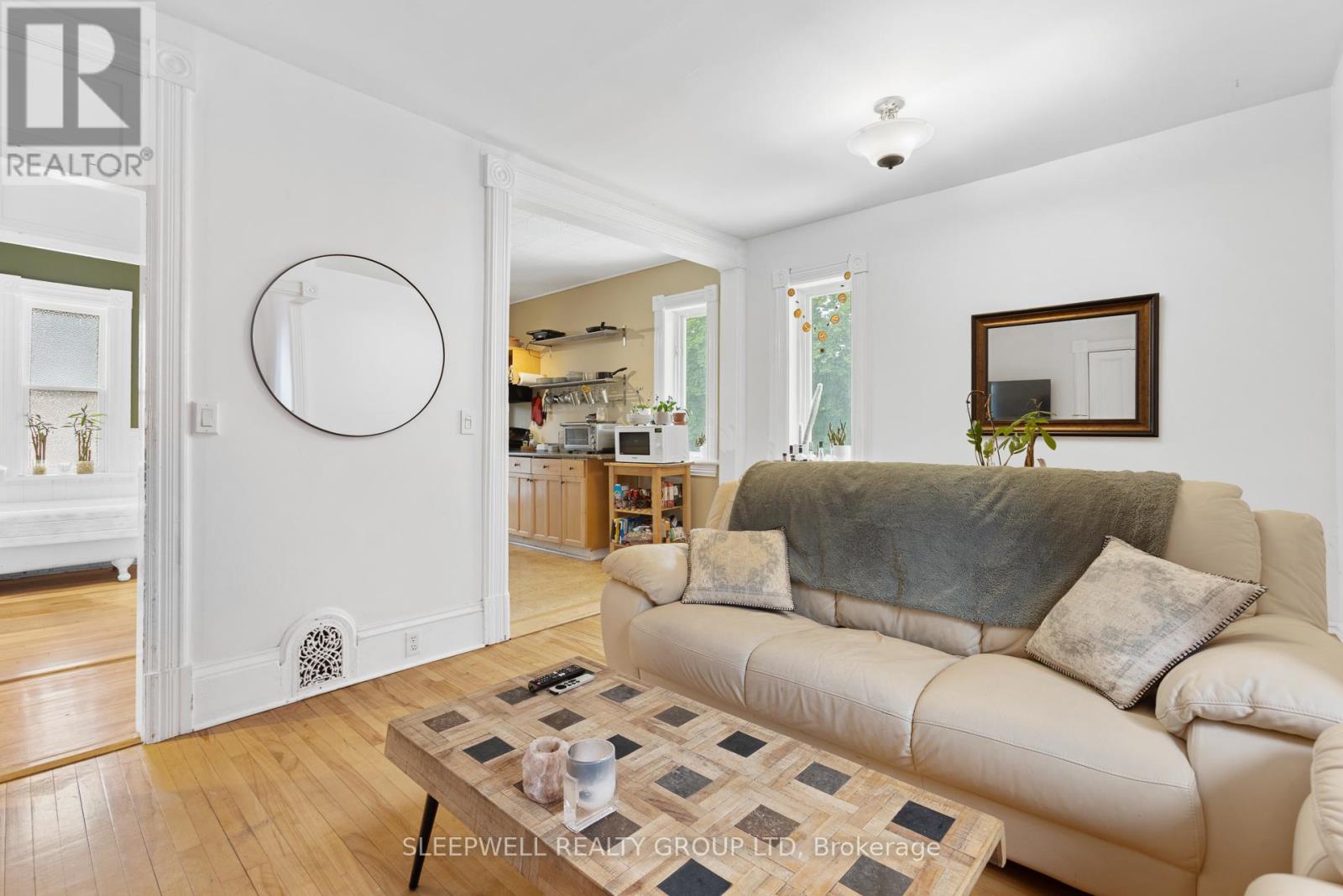 86 FOURTH AVENUE