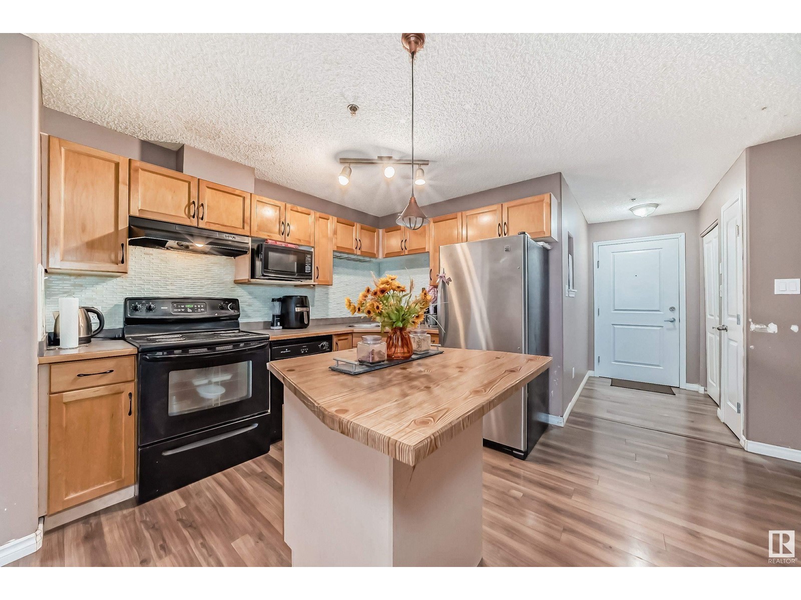 110 2305 35A AV NW